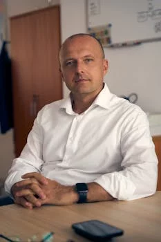 friendly customer service representative smiling